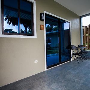 Deluxe Queen Suite